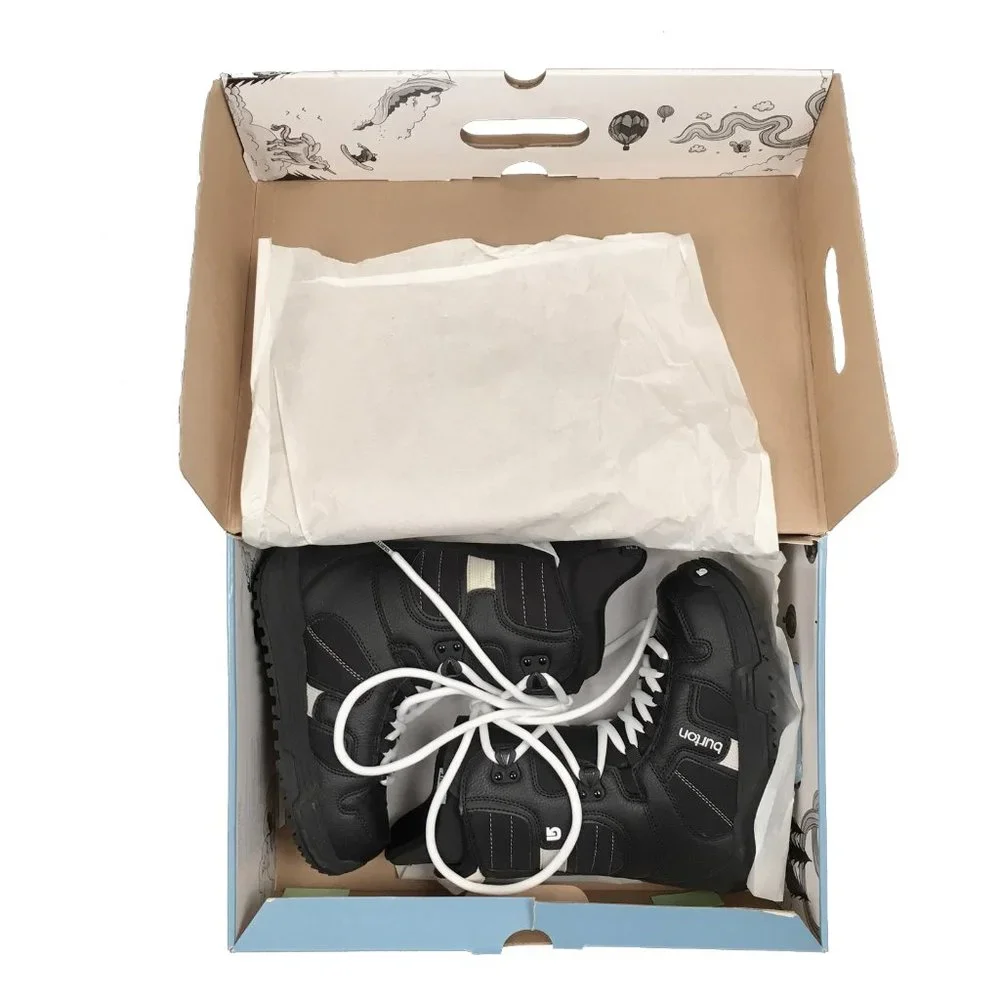 NEW Burton Coco Womens Snowboard Boots!  Size 4  Euro 34  Black Traditional Lace